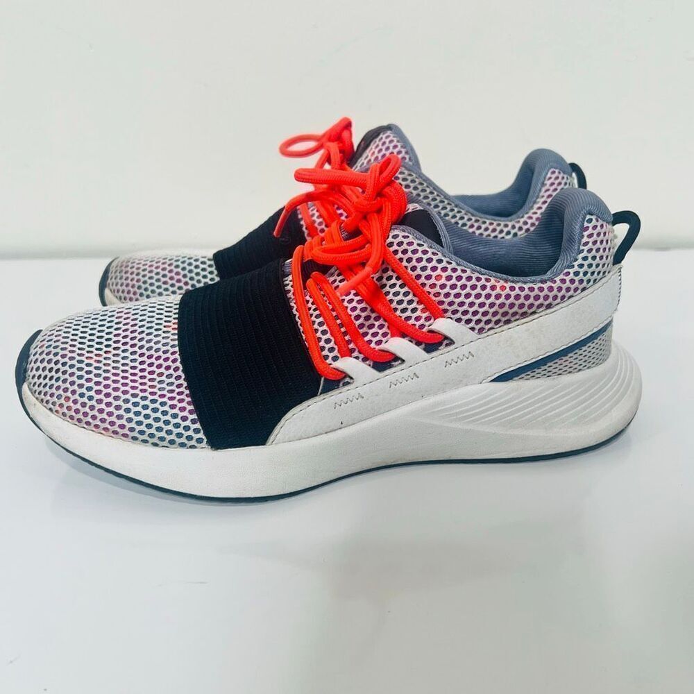 Under Armour Charged Breathe Lace Women's Sneakers Sz 6